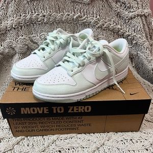 Light Mint Nike low dunks women’s size 8